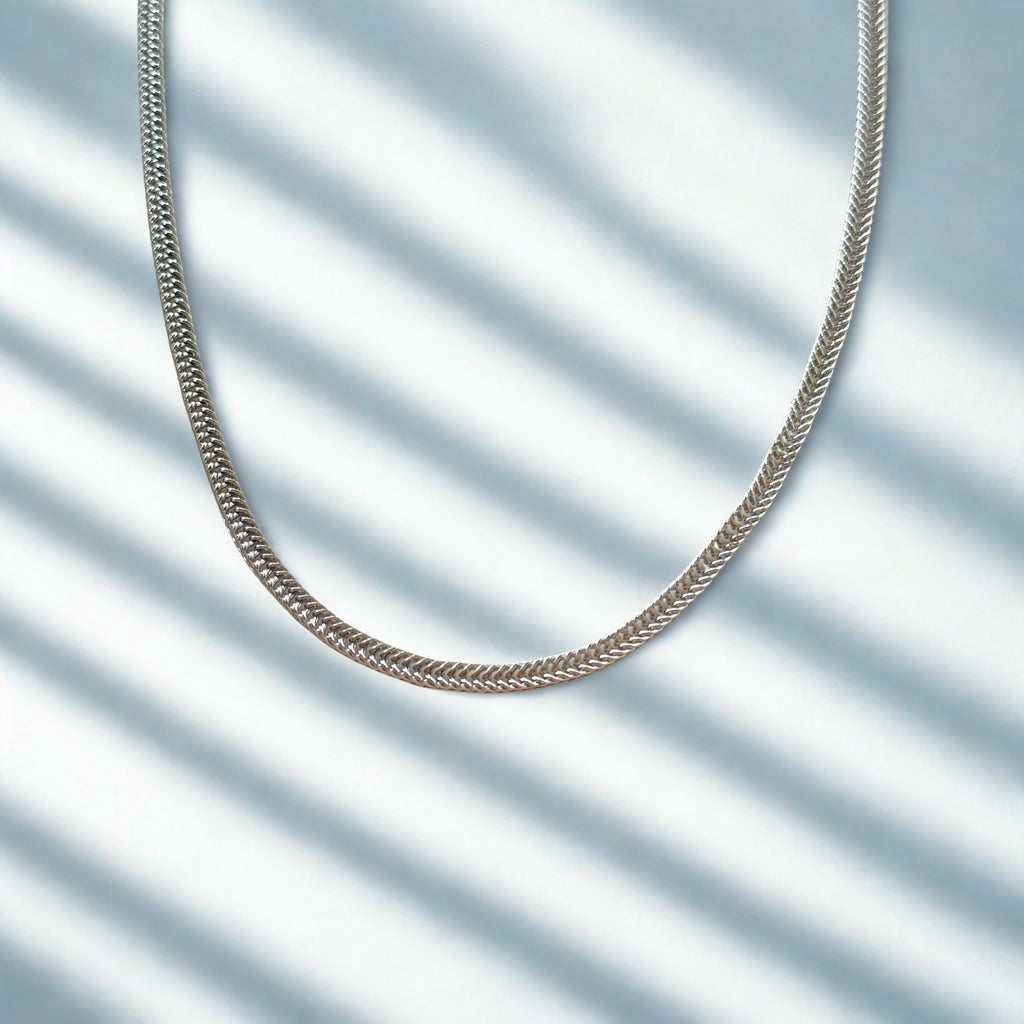 Sleek Neck Chain - For Men