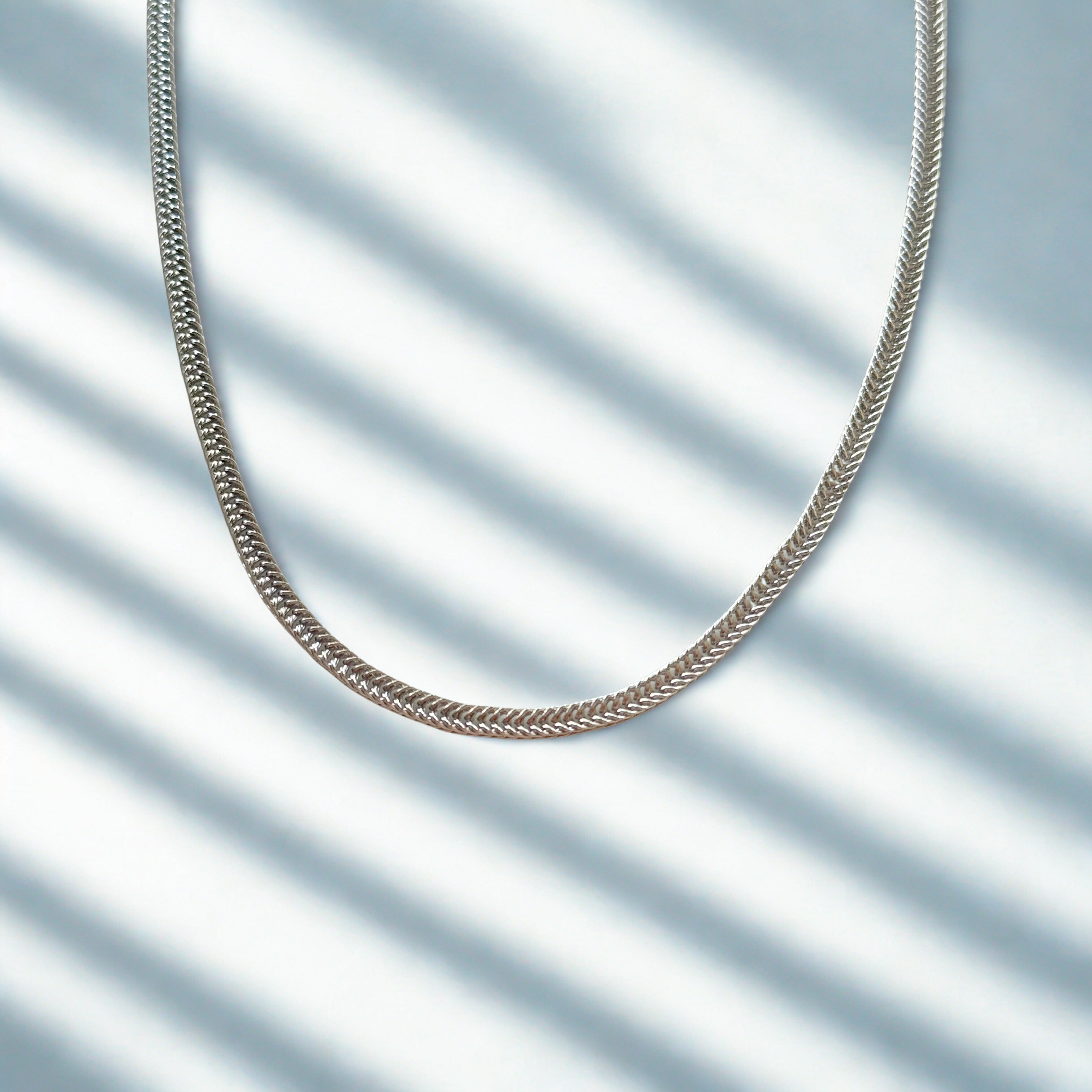 Sleek Neck Chain - For Men