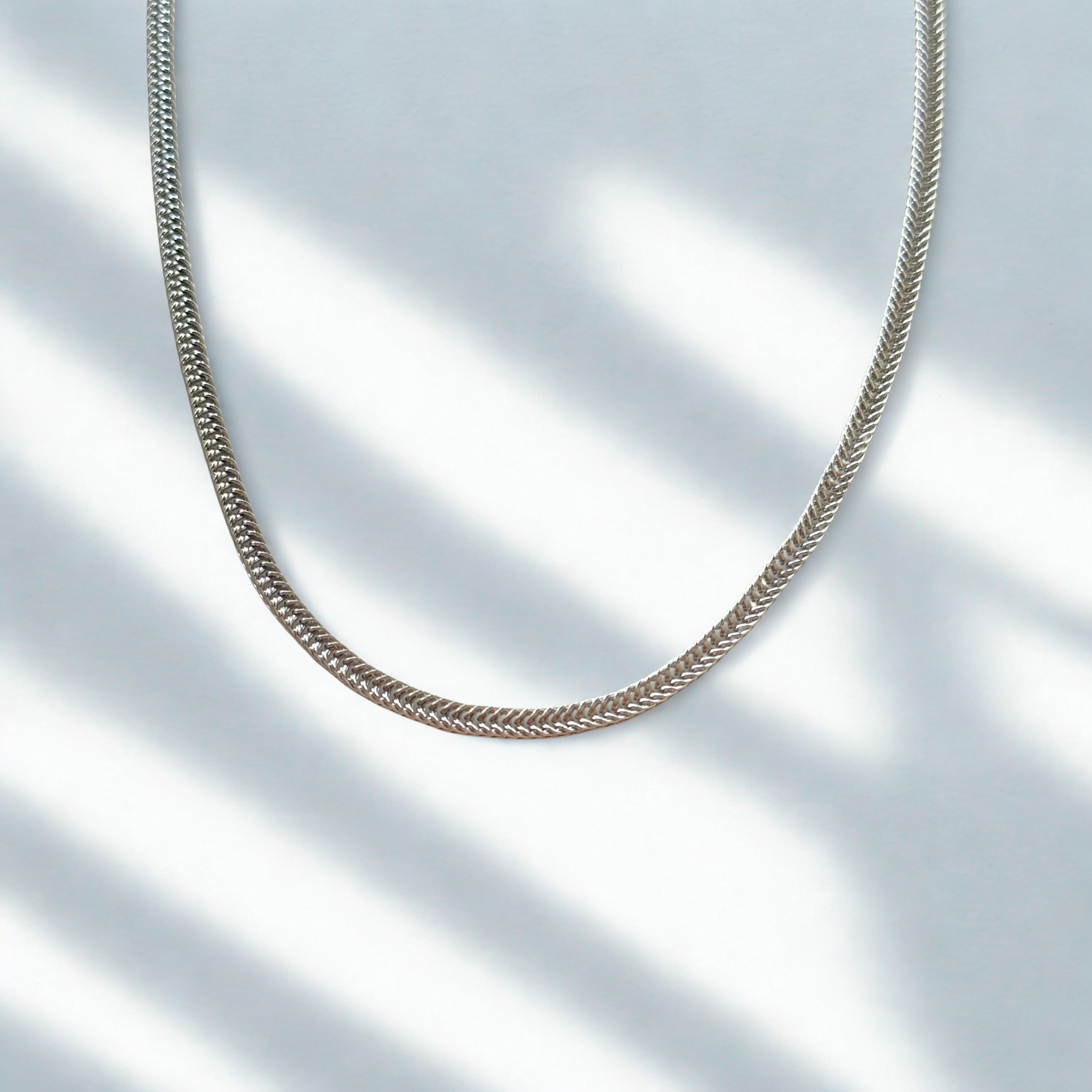 Sleek Neck Chain - For Men