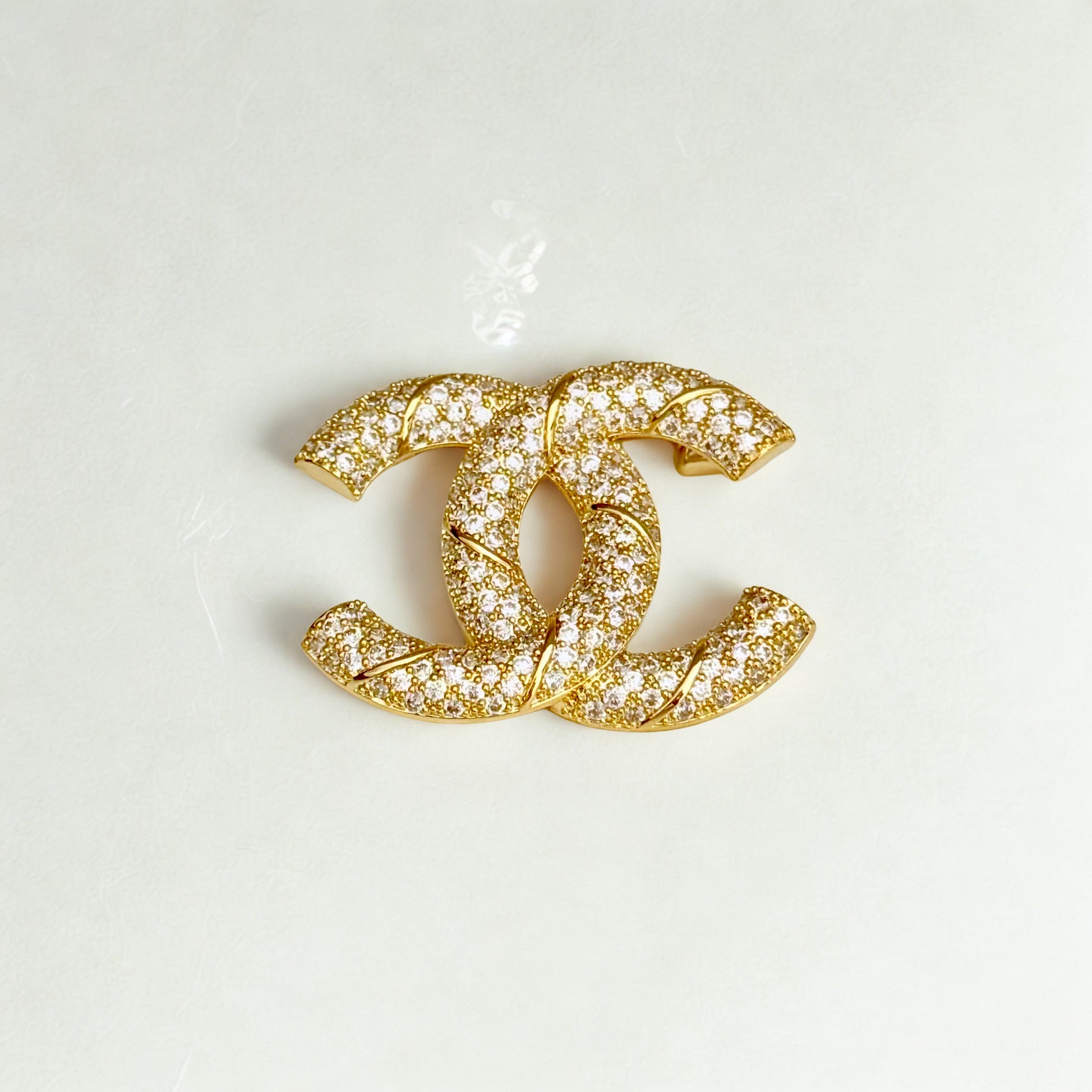 Flex Brooch